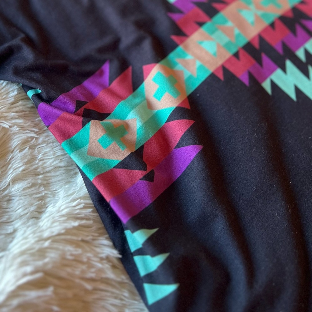V-Neck Short Sleeve Top with Teal & Purple Aztec Print - Black - Picture 2 of 3